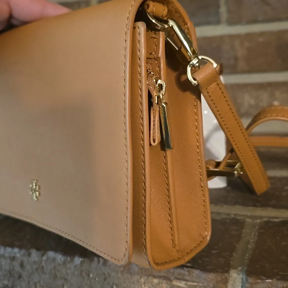 Tory Burch Emerson Convertible Shoulder Bag‎ in Cardamom Brown